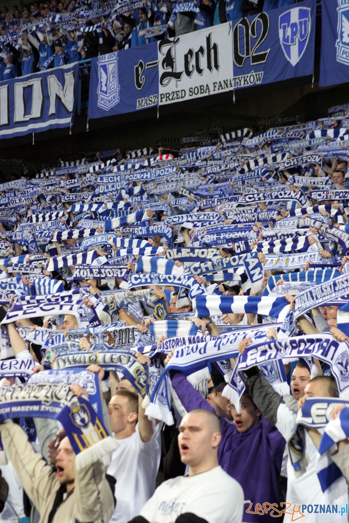 KKS Lech Poznań - Lechia Gdańsk 2:1 (28.04.2010 r.) Foto: Piotr Rychter KKS Lech Poznań - Lechia Gdańsk 2:1 (28.04.2010 r.) Foto: Piotr Rychter