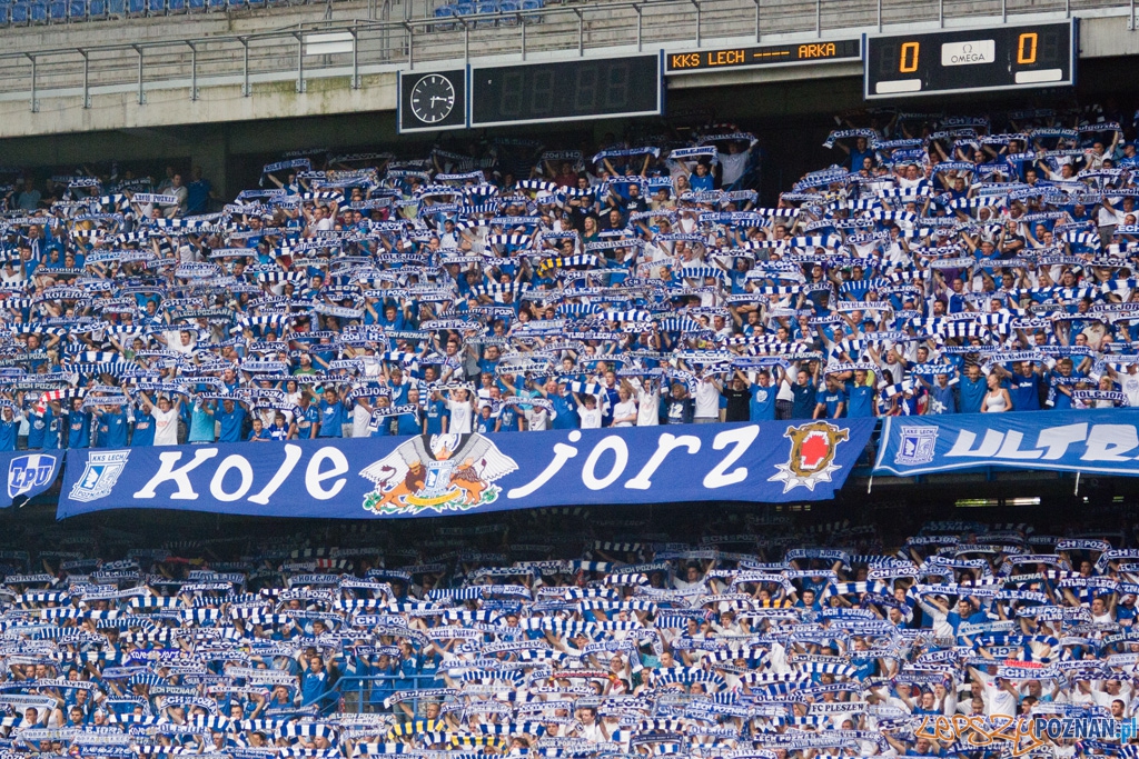 Mecz II kolejki Extraklasy miedzy Lechem Poznań a Arką Gdynia. Stadion miejski w Poznaniu 14.08.2010 r.  Foto: Piotr Rychter