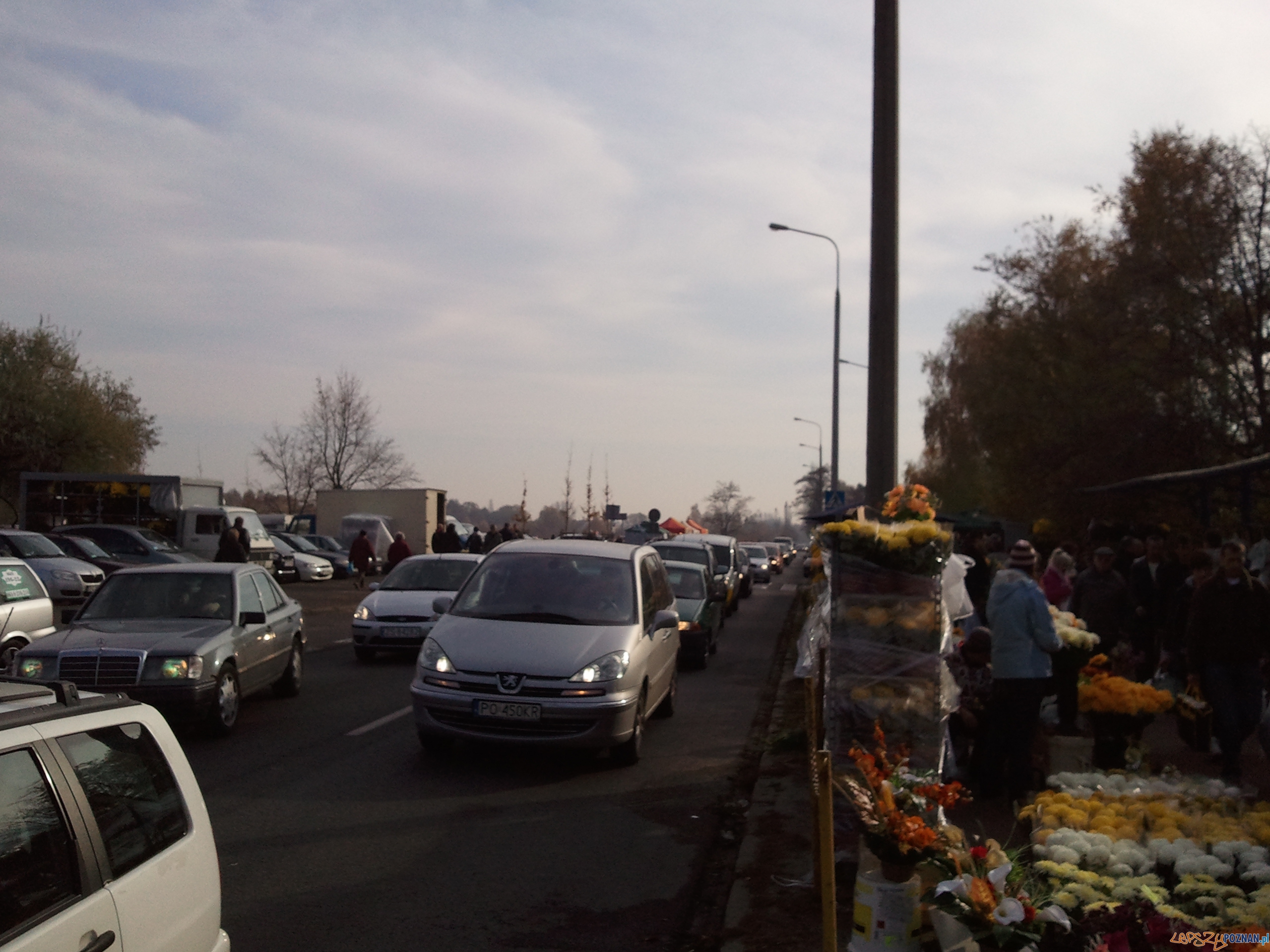 dojazd na cmentarz na Junikowie  Foto: lepszyPOZNAN