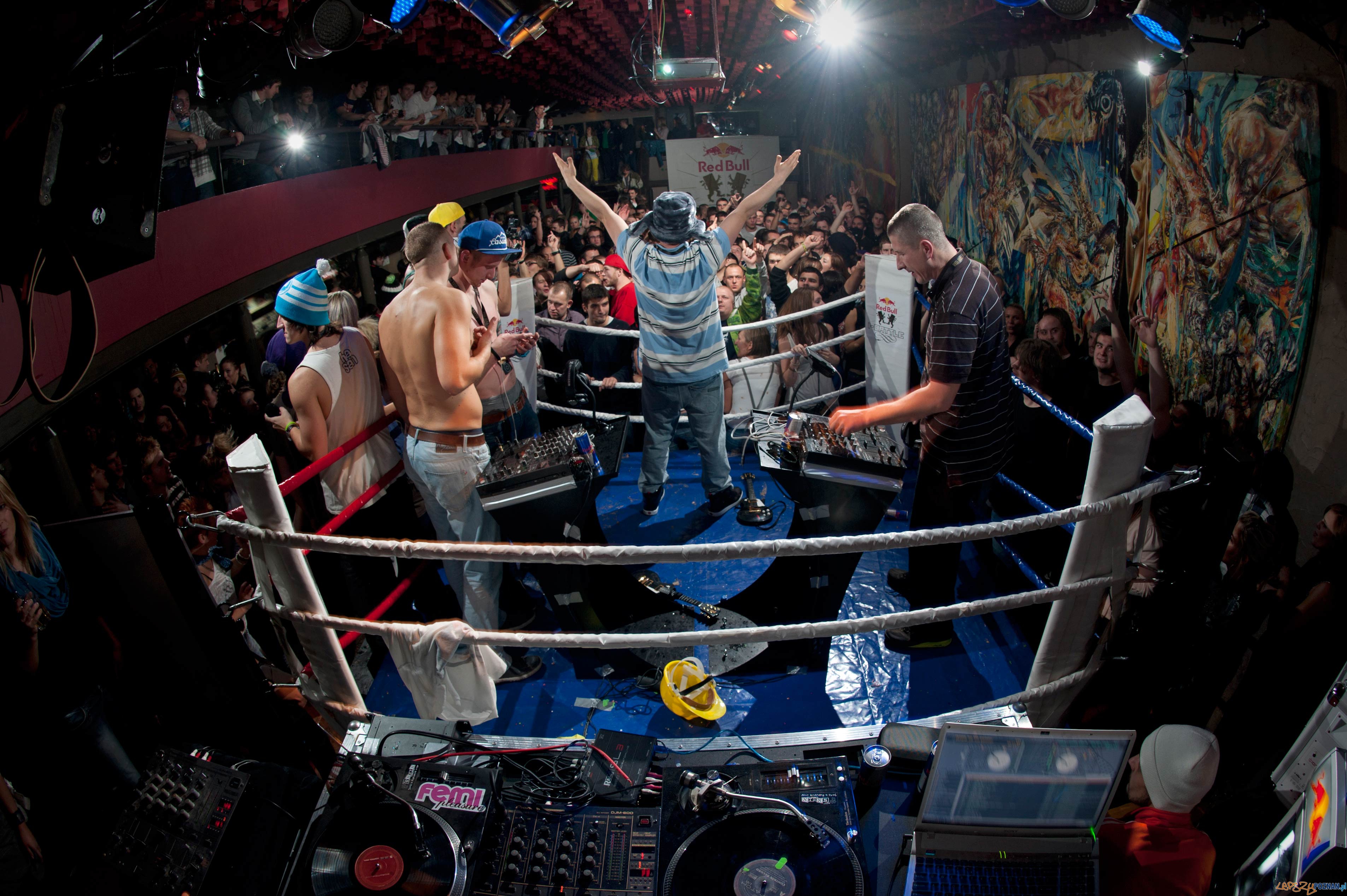 RedBull iBATTLE Poznań Foto: Łukasz-Nazdraczew Red Bull RedBull iBATTLE Poznań Foto: Łukasz-Nazdraczew Red Bull