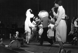 SALA WIELKA DAWNO, DAWNO W ODLEGŁEJ GALAKTYCE Foto: CK ZAMEK SALA WIELKA DAWNO, DAWNO W ODLEGŁEJ GALAKTYCE Foto: CK ZAMEK