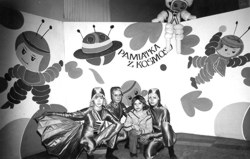 SALA WIELKA DAWNO, DAWNO W ODLEGŁEJ GALAKTYCE Foto: CK ZAMEK SALA WIELKA DAWNO, DAWNO W ODLEGŁEJ GALAKTYCE Foto: CK ZAMEK