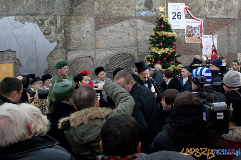 Ignacy Paderewski na Dworcu Głównym - 26.12.2010 r. Foto: Paweł Rychter Ignacy Paderewski na Dworcu Głównym - 26.12.2010 r. Foto: Paweł Rychter