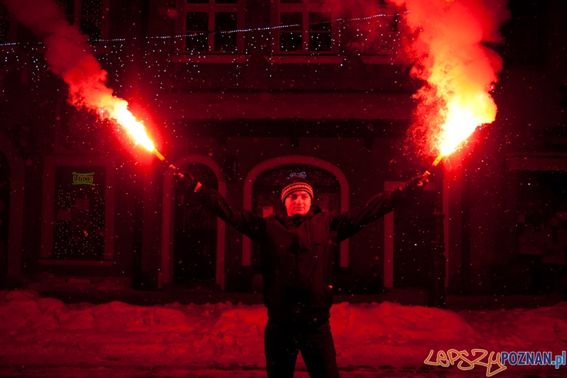 92. rocznica wybuchu Powstania Wielkopolskiego - Stary Rynek - 27.12.2010 r. Foto: lepszyPOZNAN.pl / Paweł Rychter 92. rocznica wybuchu Powstania Wielkopolskiego - Stary Rynek - 27.12.2010 r. Foto: lepszyPOZNAN.pl / Paweł Rychter
