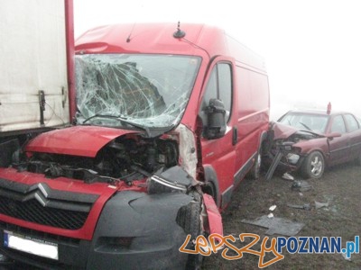 Wypadek na autostradzie pod Wrześnią Foto: Państwowa Straż Pożarna Wypadek na autostradzie pod Wrześnią Foto: Państwowa Straż Pożarna