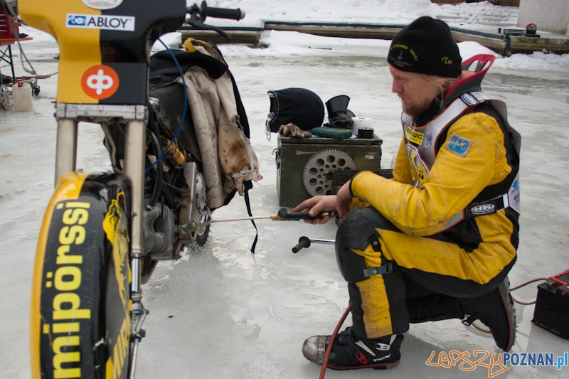 Ice Racing Team na Malcie w Poznaniu - 08.01.2011 r. Foto: lepszyPOZNAN.pl / Paweł Rychter Ice Racing Team na Malcie w Poznaniu - 08.01.2011 r. Foto: lepszyPOZNAN.pl / Paweł Rychter