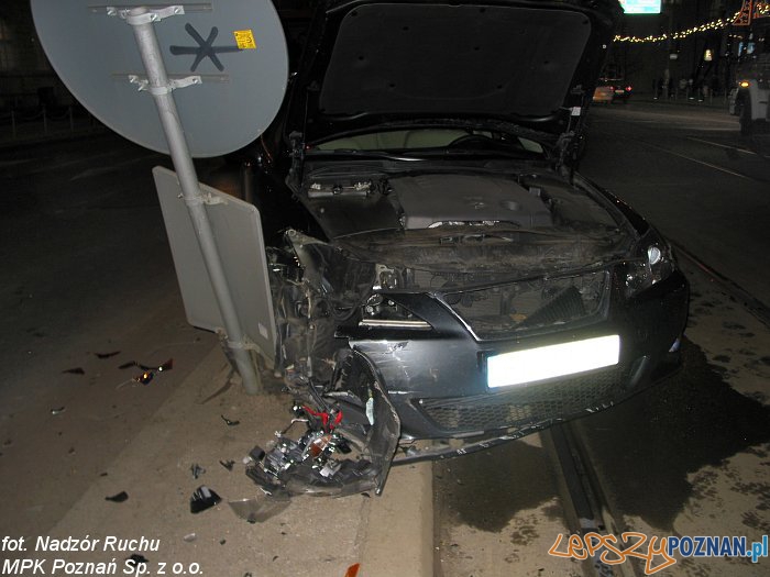 Wypadek na Moście Uniwersyteckim Foto: MPK Wypadek na Moście Uniwersyteckim Foto: MPK