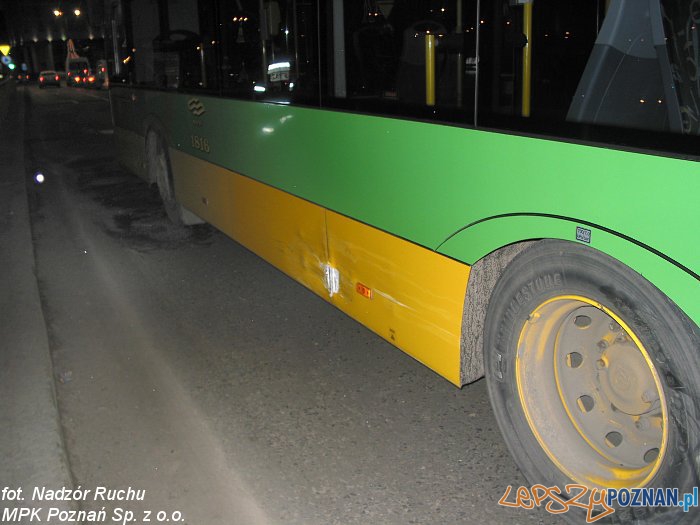 Wypadek na Moście Uniwersyteckim Foto: MPK Wypadek na Moście Uniwersyteckim Foto: MPK