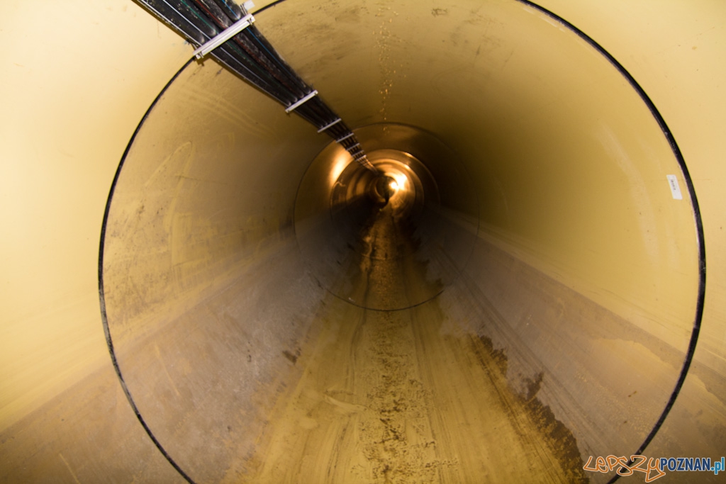 Wybudowany odcinek kolektora prawobrzeżnego II pod ulicą Podwale Foto: lepszyPOZNAN.pl / Piotr Rychter Wybudowany odcinek kolektora prawobrzeżnego II pod ulicą Podwale Foto: lepszyPOZNAN.pl / Piotr Rychter