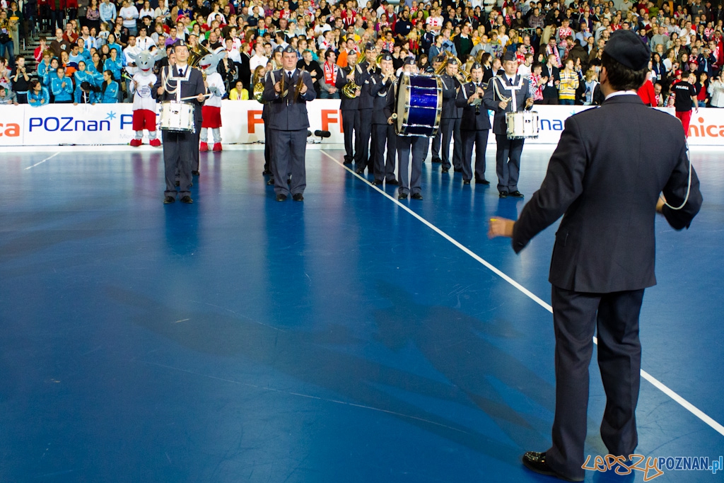III Halowe Mistrzostwa Świata w Hokeju Na Trawie -Dekoracja Foto: lepszyPOZNAN.pl / Piotr Rychter III Halowe Mistrzostwa Świata w Hokeju Na Trawie -Dekoracja Foto: lepszyPOZNAN.pl / Piotr Rychter