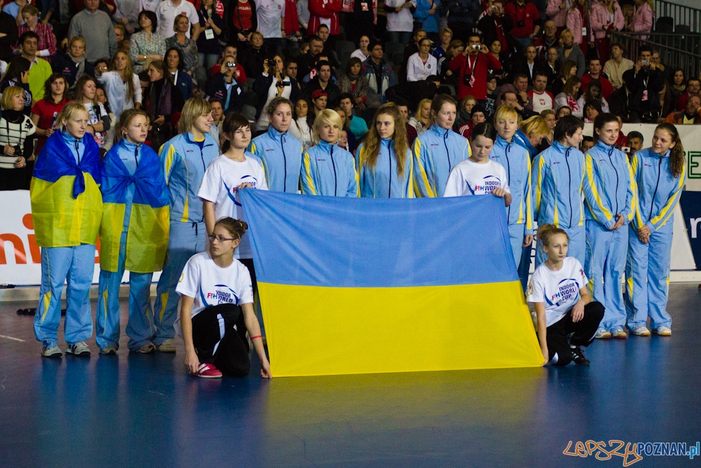 III Halowe Mistrzostwa Świata w Hokeju Na Trawie -Dekoracja Foto: lepszyPOZNAN.pl / Piotr Rychter III Halowe Mistrzostwa Świata w Hokeju Na Trawie -Dekoracja Foto: lepszyPOZNAN.pl / Piotr Rychter