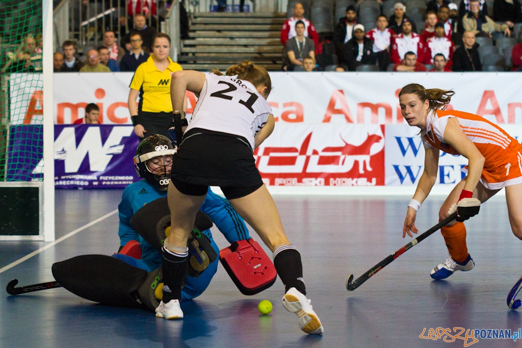 III Halowe Mistrzostwa Świata w Hokeju Na Trawie -Finał kobiet - Niemcy - Holandia Foto: lepszyPOZNAN.pl / Piotr Rychter III Halowe Mistrzostwa Świata w Hokeju Na Trawie -Finał kobiet - Niemcy - Holandia Foto: lepszyPOZNAN.pl / Piotr Rychter