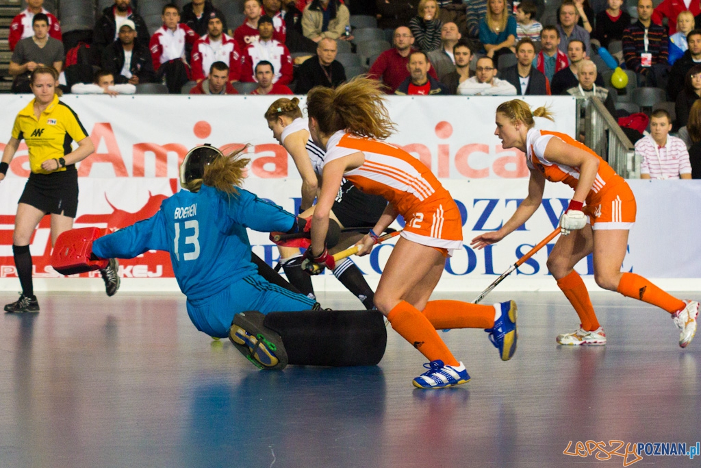 III Halowe Mistrzostwa Świata w Hokeju Na Trawie -Finał kobiet - Niemcy - Holandia Foto: lepszyPOZNAN.pl / Piotr Rychter III Halowe Mistrzostwa Świata w Hokeju Na Trawie -Finał kobiet - Niemcy - Holandia Foto: lepszyPOZNAN.pl / Piotr Rychter