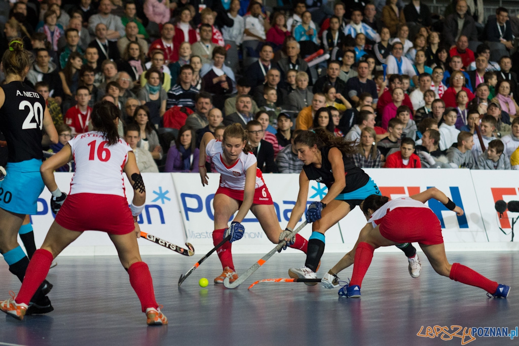 III Halowe Mistrzostwa Świata w Hokeju Na Trawie - Polska - Urugwaj Foto: lepszyPOZNAN.pl / Piotr Rychter III Halowe Mistrzostwa Świata w Hokeju Na Trawie - Polska - Urugwaj Foto: lepszyPOZNAN.pl / Piotr Rychter