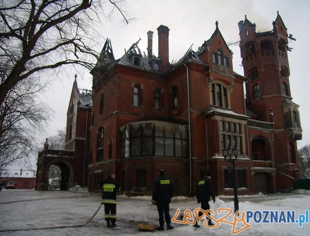 Pożar pałacu w Wąsowie Foto: KWP w Poznaniu Pożar pałacu w Wąsowie Foto: KWP w Poznaniu