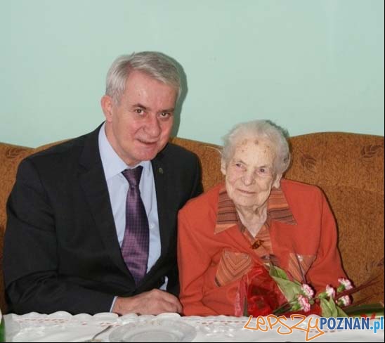 sto-trzecie urodziny mieszkanki Czerwonaka Foto: sto-trzecie urodziny mieszkanki Czerwonaka Foto: