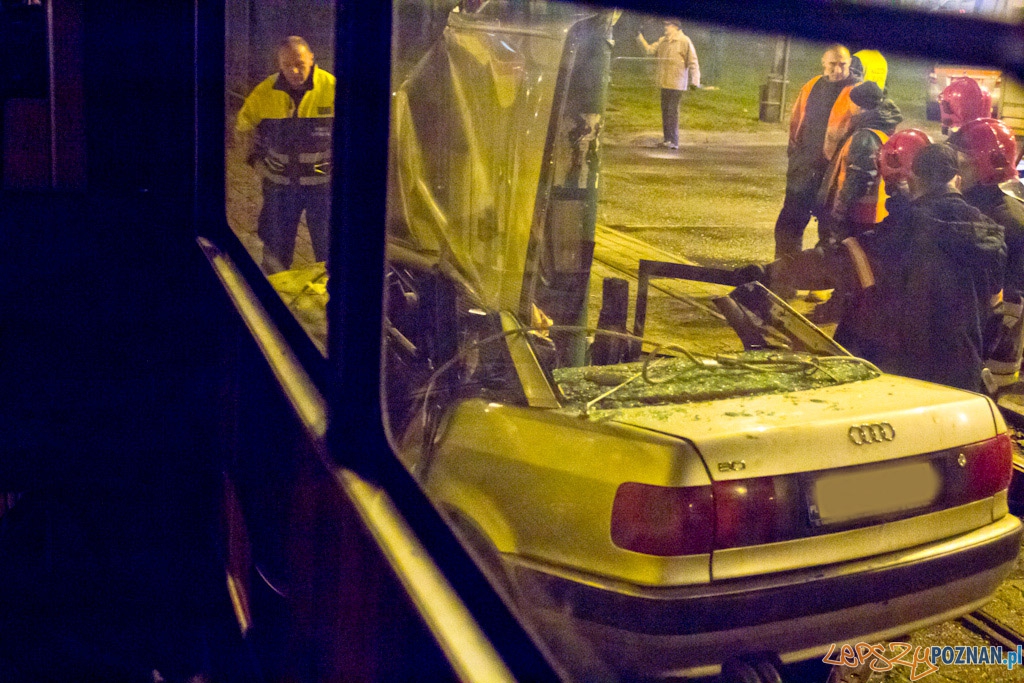 Wypadek na rondzie Rataje Foto: lepszyPOZNAN.pl / Piotr Rychter Wypadek na rondzie Rataje Foto: lepszyPOZNAN.pl / Piotr Rychter