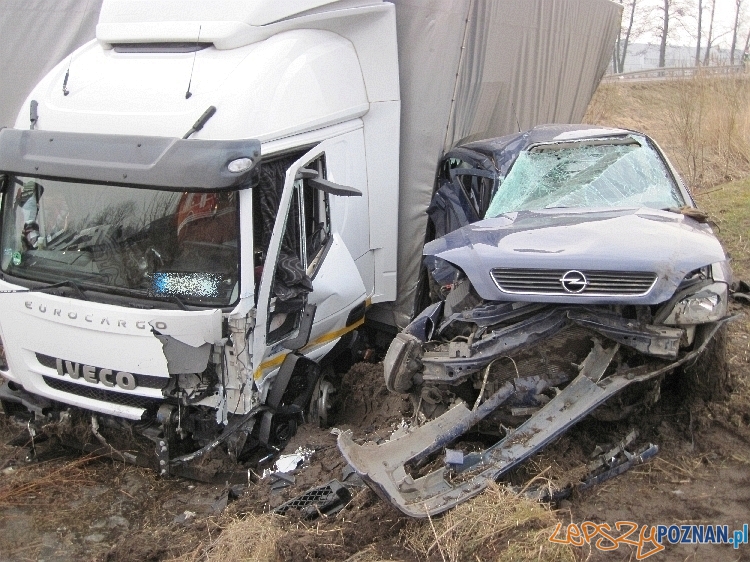 Wypadek w Gądkach Foto: Adrian Fiszer Wypadek w Gądkach Foto: Adrian Fiszer