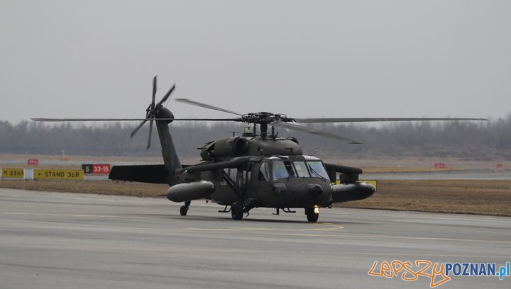 Black Hawki na warszawskim lotnisku Foto: Lotnisko Chopina Black Hawki na warszawskim lotnisku Foto: Lotnisko Chopina