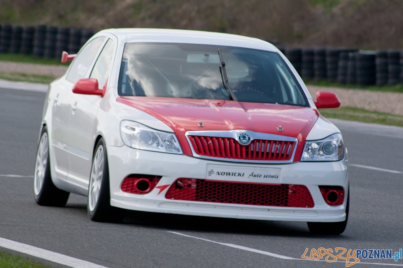 spotkanie klubu 300tu na Torze Poznań - 16.04.2011 r. Foto: LepszyPOZNAN.pl / Paweł Rychter spotkanie klubu 300tu na Torze Poznań - 16.04.2011 r. Foto: LepszyPOZNAN.pl / Paweł Rychter