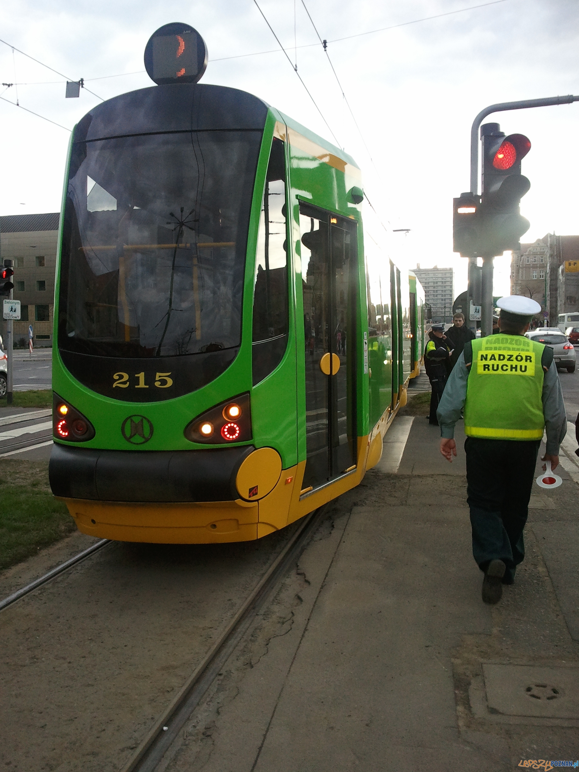 Potrącenie pieszej na Świętym Marcinie Foto: lepszyPOZNAN.pl / Piotr Rychter Potrącenie pieszej na Świętym Marcinie Foto: lepszyPOZNAN.pl / Piotr Rychter