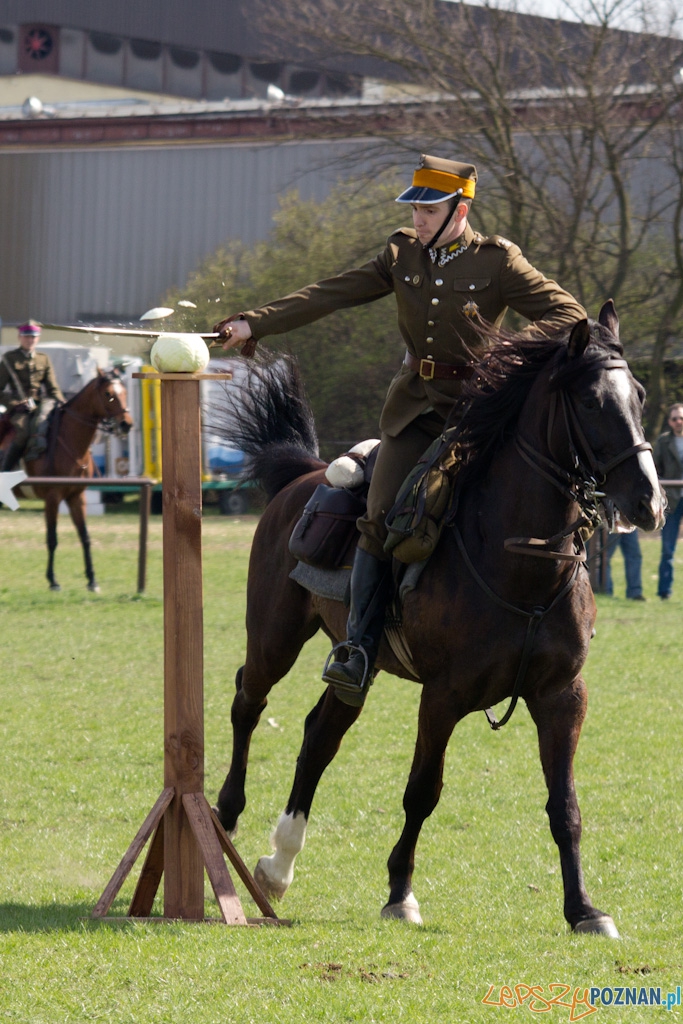 Dni Ułana 2011 - konkurs władania szpadą Foto: lepszyPOZNAN.pl / Piotr Rychter Dni Ułana 2011 - konkurs władania szpadą Foto: lepszyPOZNAN.pl / Piotr Rychter