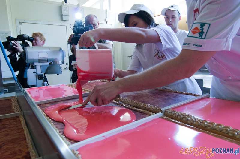 Przygotowanie największego Mazurka w Europie - 29.04.2011 r. Foto: LepszyPOZNAN.pl / Paweł Rychter Przygotowanie największego Mazurka w Europie - 29.04.2011 r. Foto: LepszyPOZNAN.pl / Paweł Rychter