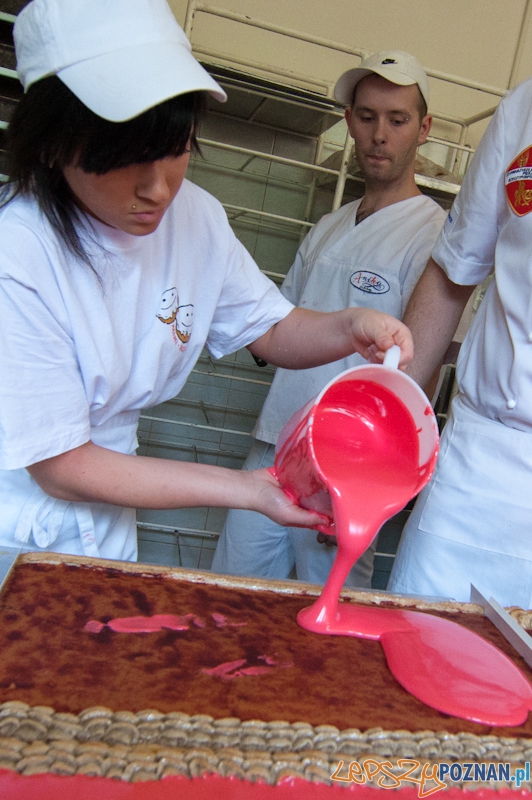 Przygotowanie największego Mazurka w Europie - 29.04.2011 r. Foto: LepszyPOZNAN.pl / Paweł Rychter Przygotowanie największego Mazurka w Europie - 29.04.2011 r. Foto: LepszyPOZNAN.pl / Paweł Rychter