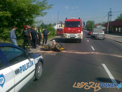 Wypadek motocyklisty w Czerwonaku Foto: Komenda Miejska Państwowej Straży Pożarnej Wypadek motocyklisty w Czerwonaku Foto: Komenda Miejska Państwowej Straży Pożarnej