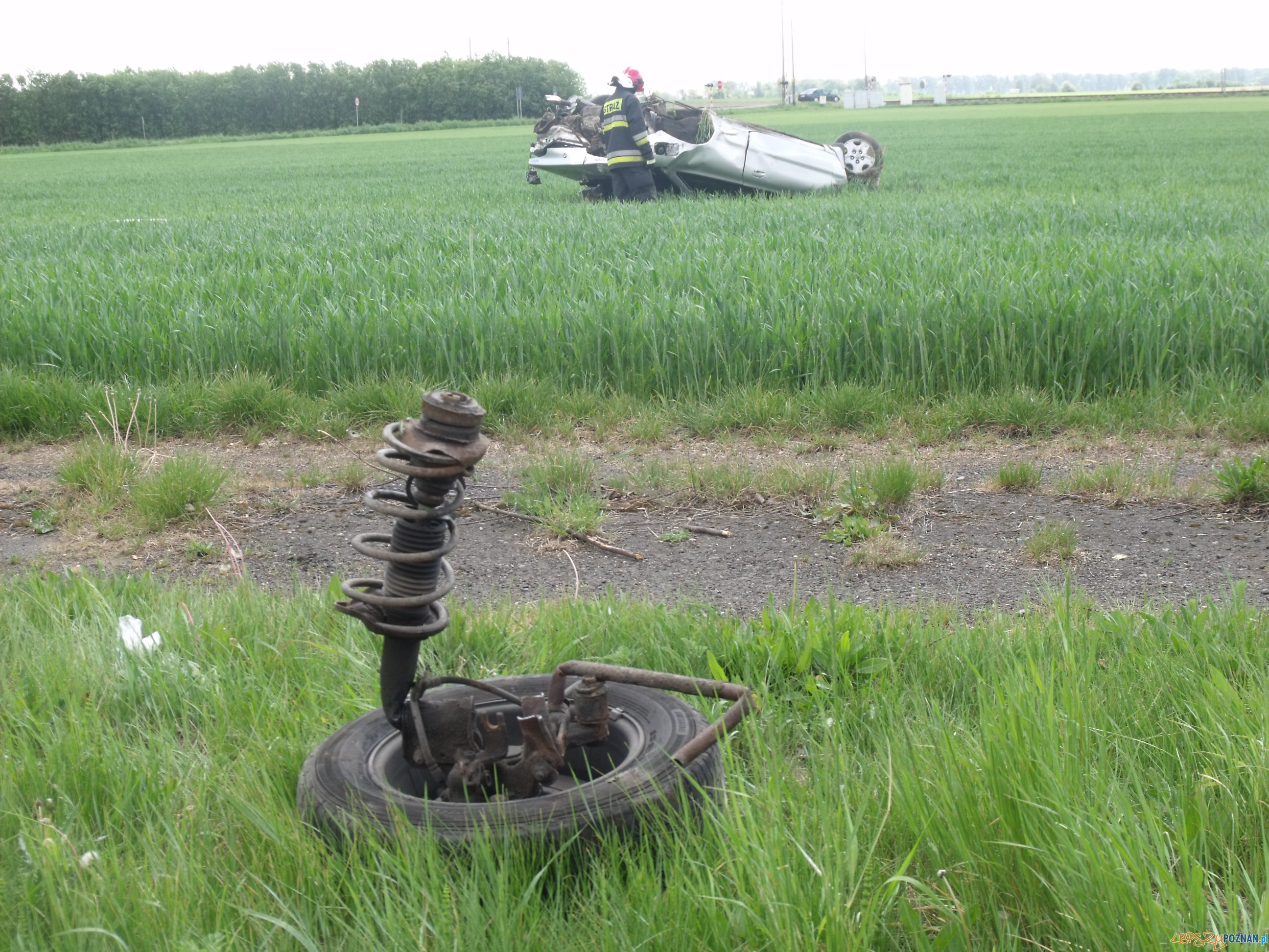 Wypadek pod Kostrzynem Foto: KM PSP w Poznaniu Wypadek pod Kostrzynem Foto: KM PSP w Poznaniu