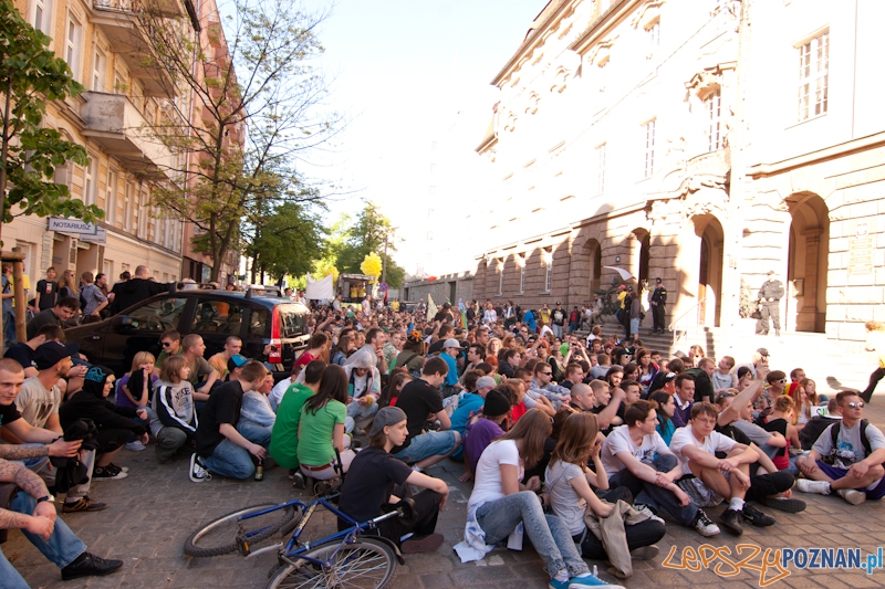 Marsz Wyzwolenia Konopi - Poznań 07.05.2011 r. Foto: LepszyPOZNAN.pl / Paweł Rychter Marsz Wyzwolenia Konopi - Poznań 07.05.2011 r. Foto: LepszyPOZNAN.pl / Paweł Rychter