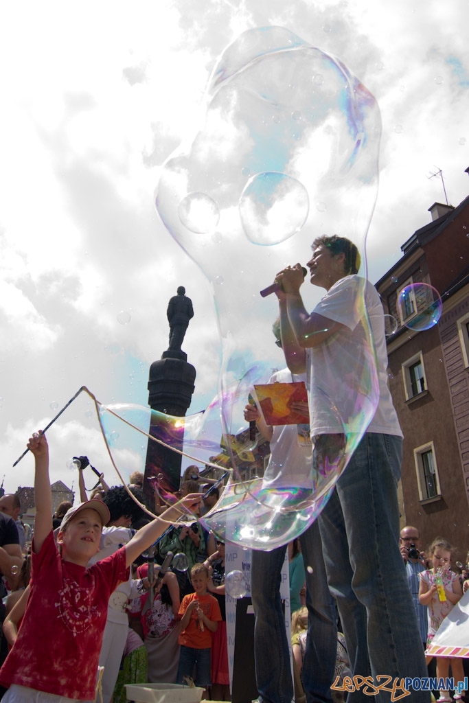Bańki mydlane Foto: lepszyPOZNAN.pl / Piotr Rychter Bańki mydlane Foto: lepszyPOZNAN.pl / Piotr Rychter