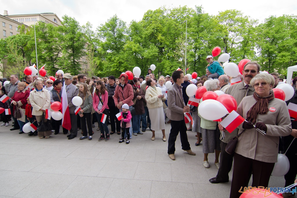 Dzień Flagi - 2.05.2011 r. Foto: lepszyPOZNAN.pl / Piotr Rychter Dzień Flagi - 2.05.2011 r. Foto: lepszyPOZNAN.pl / Piotr Rychter