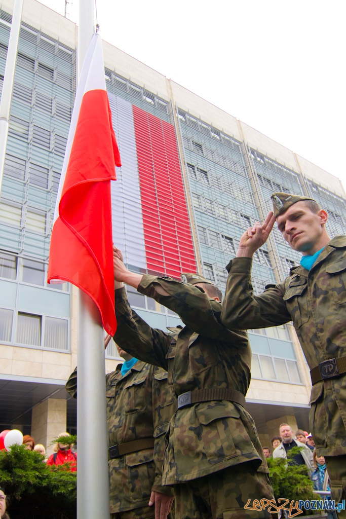 Dzień Flagi - 2.05.2011 r. Foto: lepszyPOZNAN.pl / Piotr Rychter Dzień Flagi - 2.05.2011 r. Foto: lepszyPOZNAN.pl / Piotr Rychter