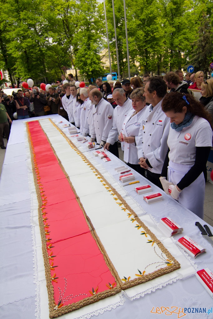 Dzień Flagi - 2.05.2011 r. Foto: lepszyPOZNAN.pl / Piotr Rychter Dzień Flagi - 2.05.2011 r. Foto: lepszyPOZNAN.pl / Piotr Rychter