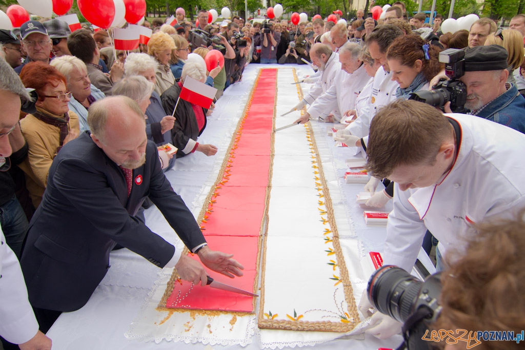 Dzień Flagi - 2.05.2011 r. Foto: lepszyPOZNAN.pl / Piotr Rychter Dzień Flagi - 2.05.2011 r. Foto: lepszyPOZNAN.pl / Piotr Rychter