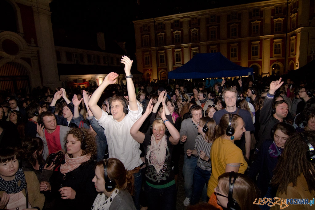 Nowe Nurty - Silent Concert - ShaKoFraKo Foto: lepszyPOZNAN.pl / Piotr Rychter Nowe Nurty - Silent Concert - ShaKoFraKo Foto: lepszyPOZNAN.pl / Piotr Rychter