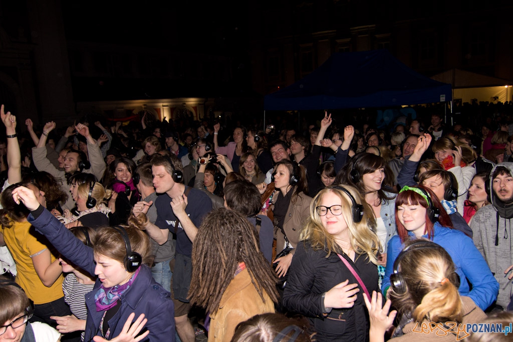 Nowe Nurty - Silent Concert - ShaKoFraKo Foto: lepszyPOZNAN.pl / Piotr Rychter Nowe Nurty - Silent Concert - ShaKoFraKo Foto: lepszyPOZNAN.pl / Piotr Rychter