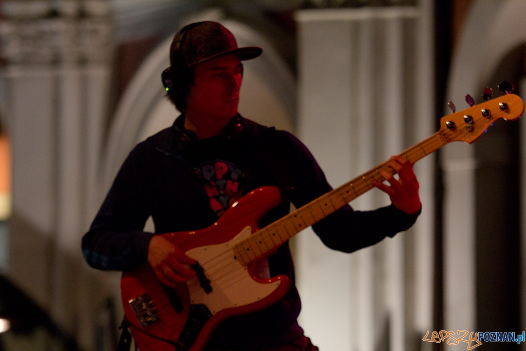 Nowe Nurty - Silent Concert - ShaKoFraKo Foto: lepszyPOZNAN.pl / Piotr Rychter Nowe Nurty - Silent Concert - ShaKoFraKo Foto: lepszyPOZNAN.pl / Piotr Rychter