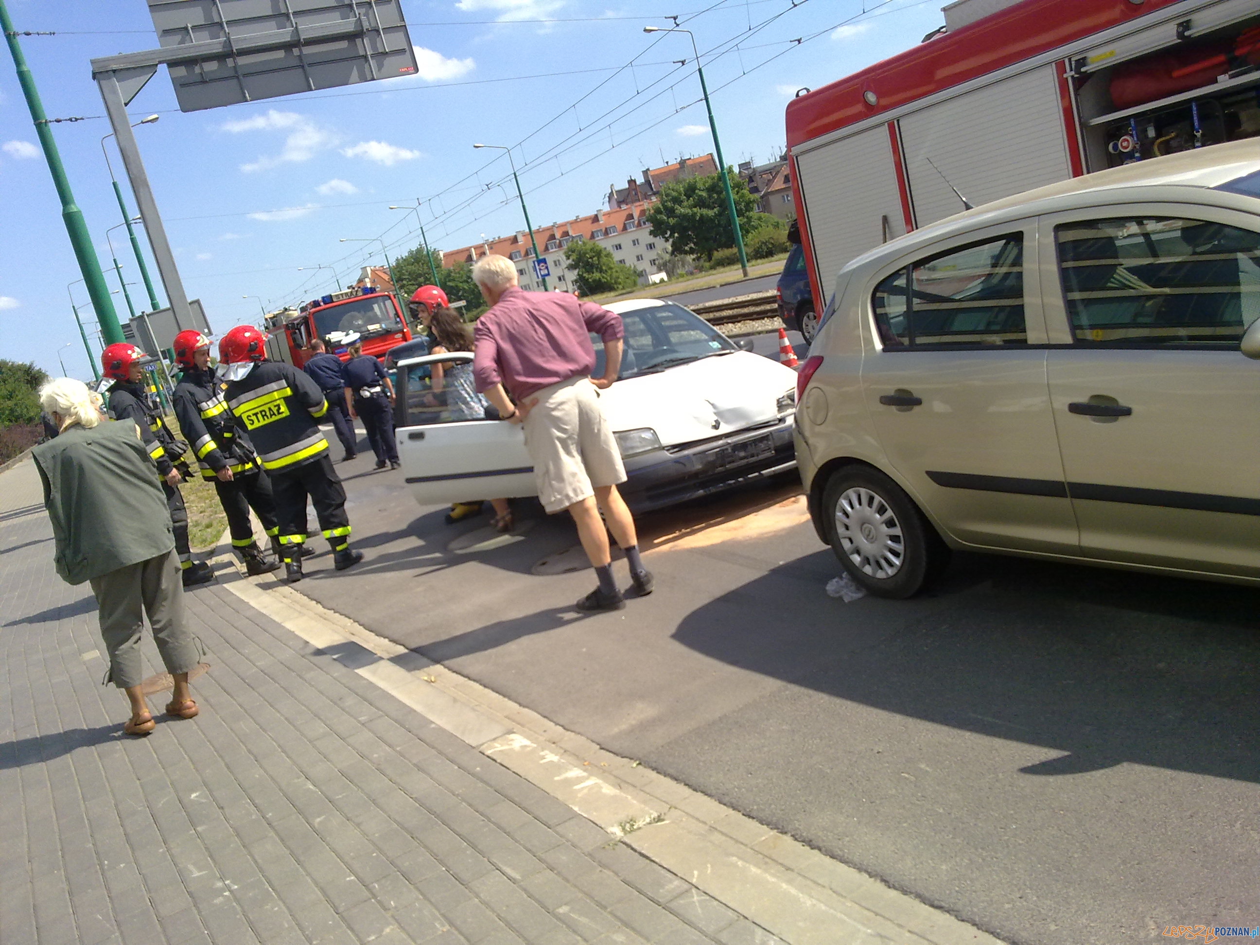 Kraksa na Estkowskiego (2) Foto: Kraksa na Estkowskiego (2) Foto: