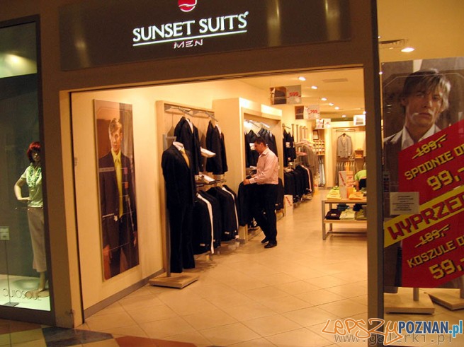 Salon Sunset Suits Foto: galerki.pl Salon Sunset Suits Foto: galerki.pl