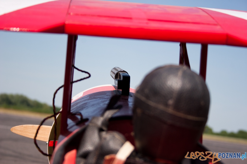 IV Ogólnopolski Zlot Gigantów 2011 - Lotnisko Bednary 05.06.2011 r. Foto: LepszyPOZNAN.pl / Paweł Rychter IV Ogólnopolski Zlot Gigantów 2011 - Lotnisko Bednary 05.06.2011 r. Foto: LepszyPOZNAN.pl / Paweł Rychter