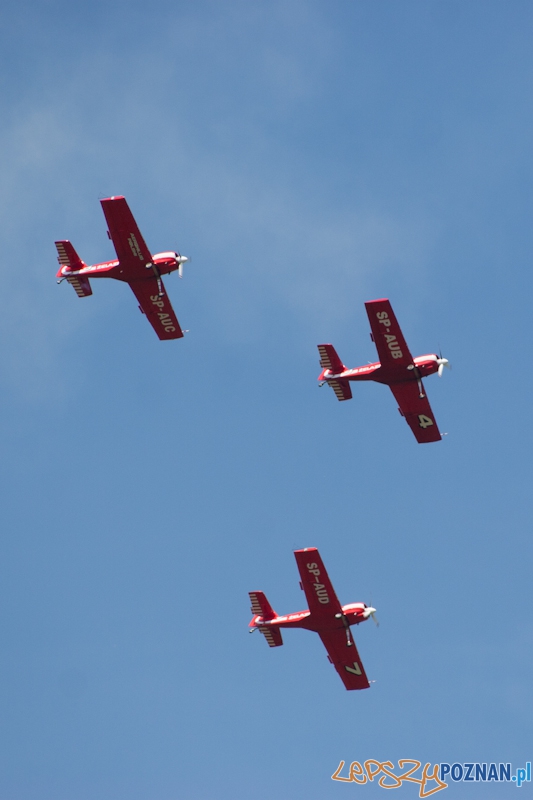 IV Ogólnopolski Zlot Gigantów 2011 - Lotnisko Bednary 05.06.2011 r. Foto: LepszyPOZNAN.pl / Paweł Rychter IV Ogólnopolski Zlot Gigantów 2011 - Lotnisko Bednary 05.06.2011 r. Foto: LepszyPOZNAN.pl / Paweł Rychter