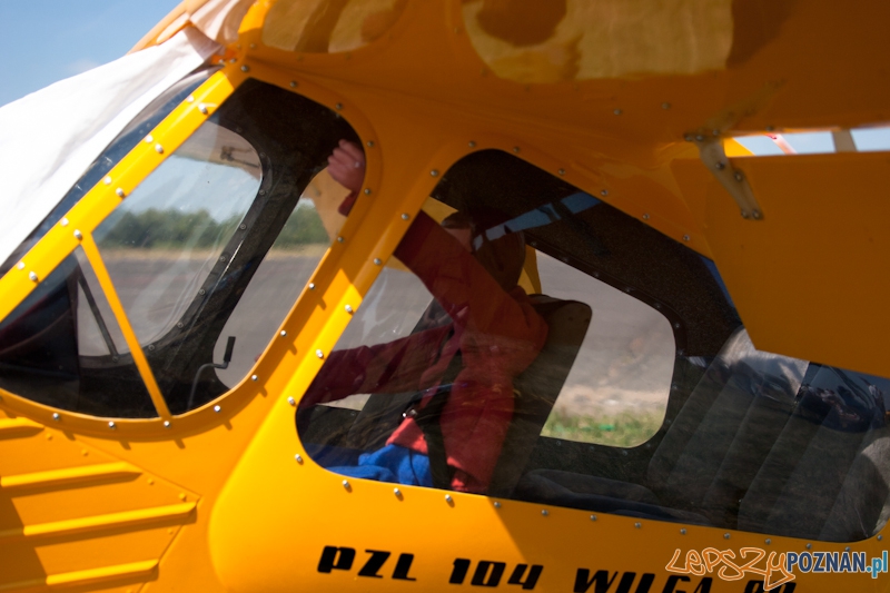 IV Ogólnopolski Zlot Gigantów 2011 - Lotnisko Bednary 05.06.2011 r. Foto: LepszyPOZNAN.pl / Paweł Rychter IV Ogólnopolski Zlot Gigantów 2011 - Lotnisko Bednary 05.06.2011 r. Foto: LepszyPOZNAN.pl / Paweł Rychter