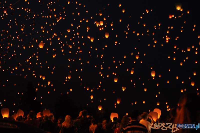 Noc Kupały przy Moście Rocha - 20.06.2011 r. Foto: Ewa Kornatowska Noc Kupały przy Moście Rocha - 20.06.2011 r. Foto: Ewa Kornatowska