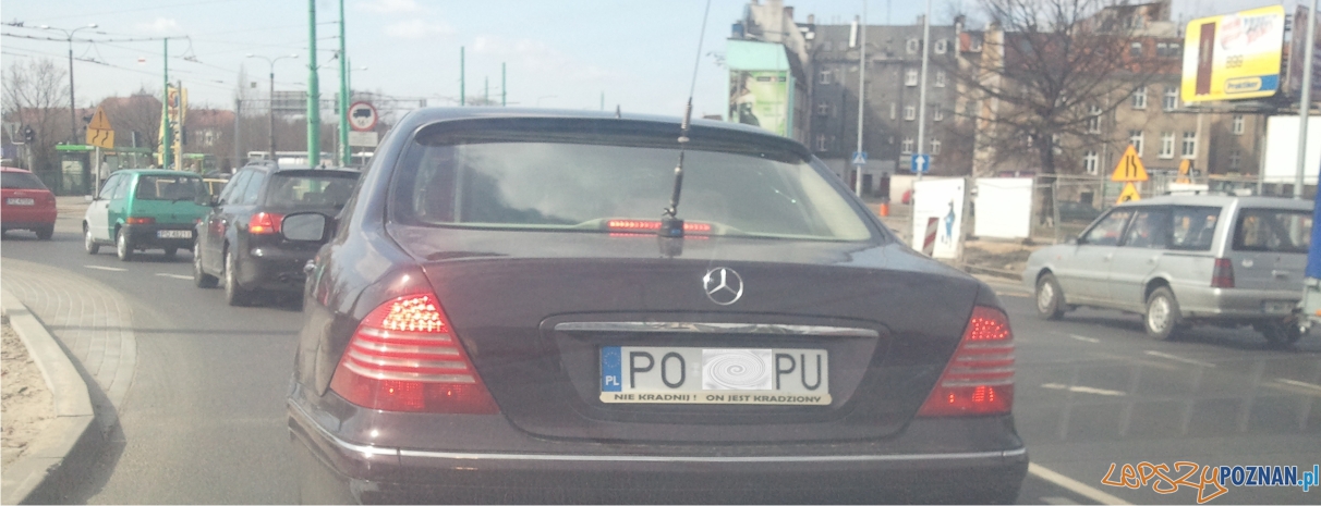 Wytęż wzrok - tablica rejestracyjna Foto: lepszyPOZNAN.pl / gsm Wytęż wzrok - tablica rejestracyjna Foto: lepszyPOZNAN.pl / gsm