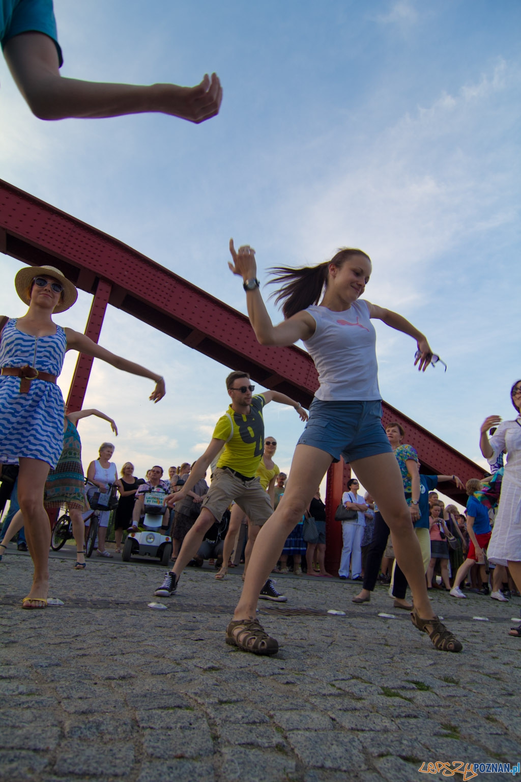 Szwedzki stół i lecie Polskiego Teatru Tańca Foto: lepszyPOZNAN.pl / Piotr Rychter Szwedzki stół i lecie Polskiego Teatru Tańca Foto: lepszyPOZNAN.pl / Piotr Rychter