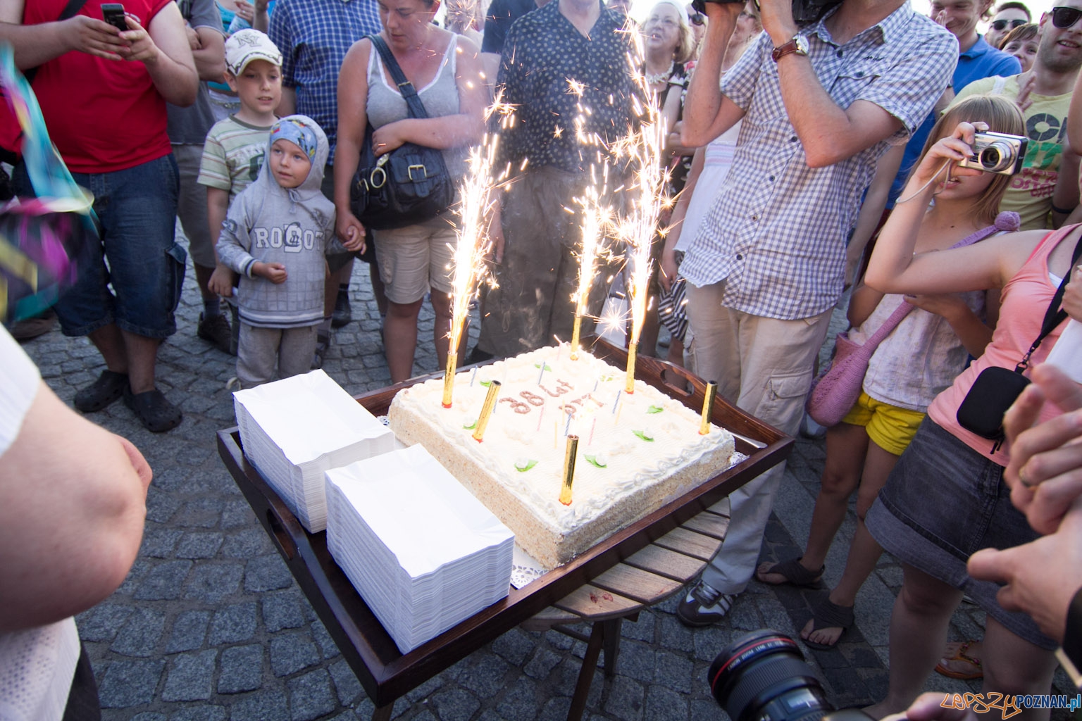 Szwedzki stół i lecie Polskiego Teatru Tańca Foto: lepszyPOZNAN.pl / Piotr Rychter Szwedzki stół i lecie Polskiego Teatru Tańca Foto: lepszyPOZNAN.pl / Piotr Rychter