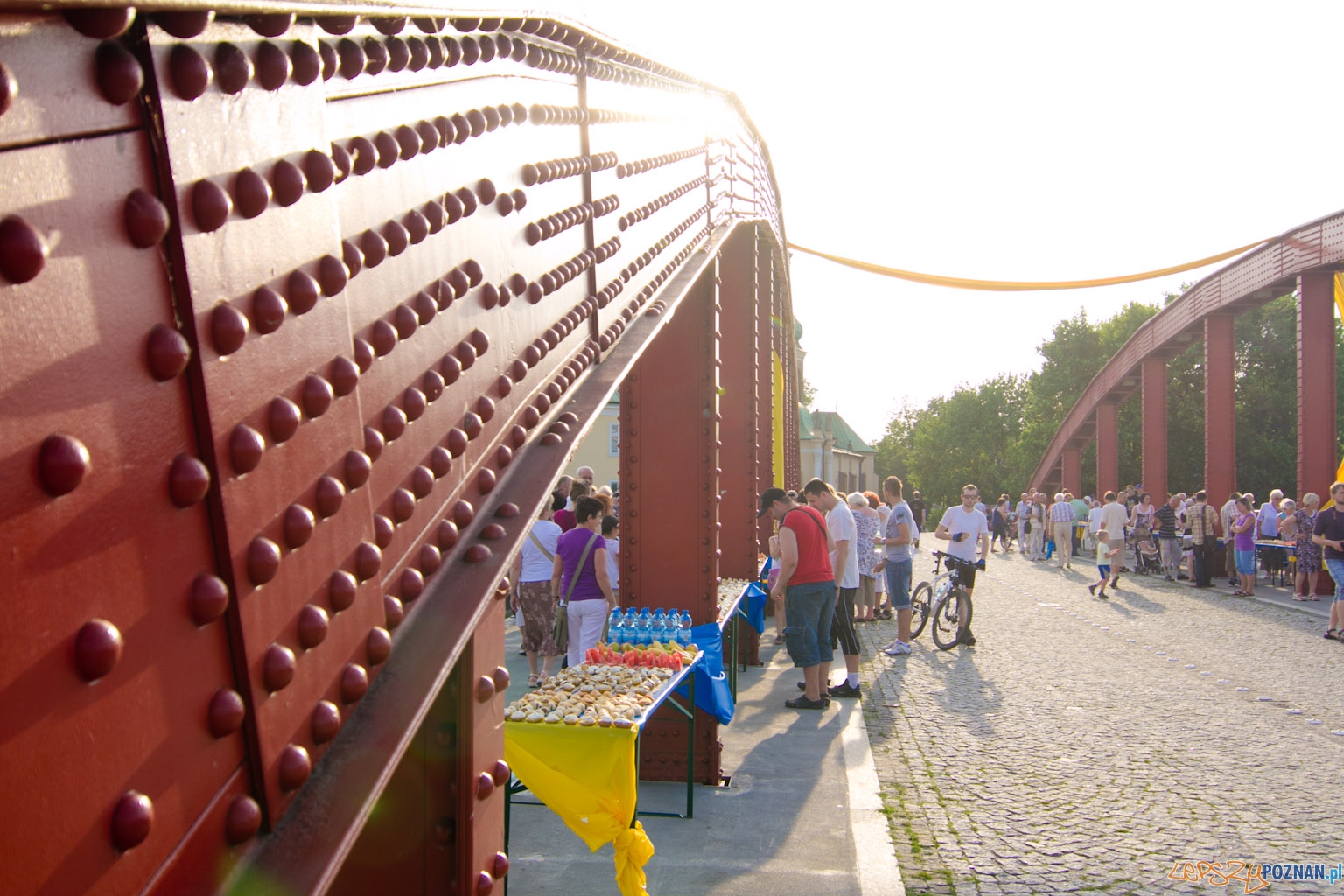 Szwedzki stół i lecie Polskiego Teatru Tańca Foto: lepszyPOZNAN.pl / Piotr Rychter Szwedzki stół i lecie Polskiego Teatru Tańca Foto: lepszyPOZNAN.pl / Piotr Rychter