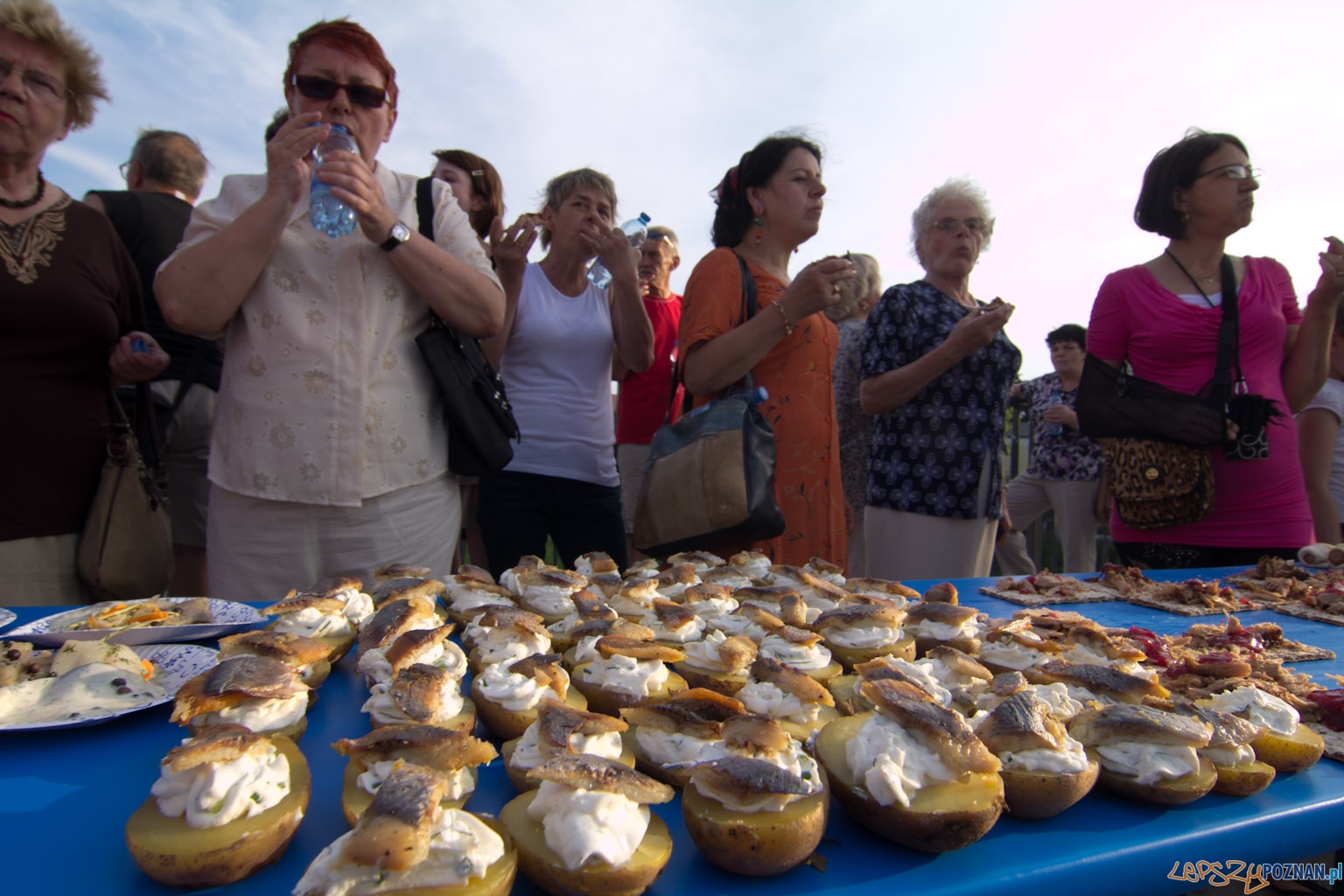 Szwedzki stół i lecie Polskiego Teatru Tańca Foto: lepszyPOZNAN.pl / Piotr Rychter Szwedzki stół i lecie Polskiego Teatru Tańca Foto: lepszyPOZNAN.pl / Piotr Rychter